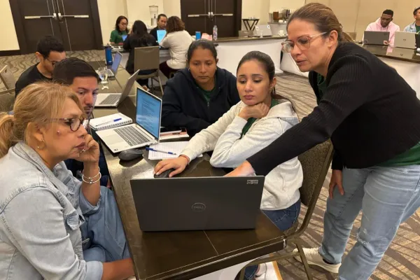 Ciudad de Panamá, julio 2025 — En el marco de su estrategia de mejora continua, Fundación Natura ha impulsado un proceso de análisis y reestructuración profunda de sus documentos internos relacionados con el ciclo de proyectos. Esta iniciativa fue desarrollada junto al consultor Rodrigo Coloane Antony y tiene como objetivo optimizar su estructura, formato y […]