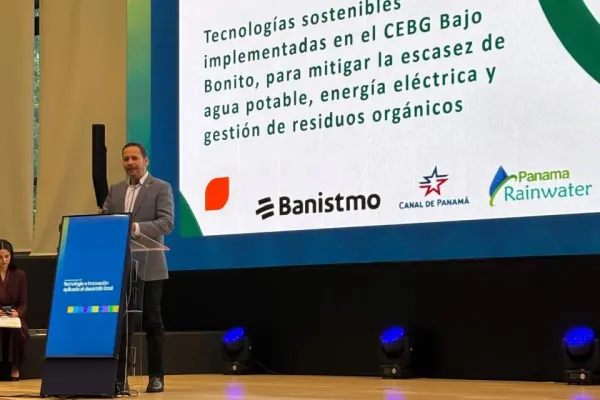 CIUDAD DE PANAMÁ, septiembre de 2025 – Cerca de 500 alcaldes y representantes de todo el país participaron del III Foro de Líderes Locales, organizado por la Autoridad Nacional de Descentralización (AND), bajo el lema “Tecnología e Innovación aplicada al Desarrollo Local”. El evento, realizado en la sede del Parlamento Latinoamericano y Caribeño (Parlatino), reunió […]