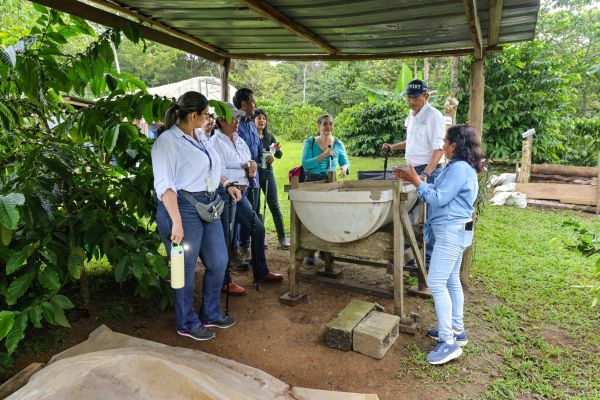 <p>Se trata de la primera escuela rural en todo el país con esta tecnología. Más de 4,500 personas de la comunidad se benefician con esta iniciativa. Con una inversión de más de 75 mil dólares, el proyecto impulsa la gestión sostenible del agua en zonas con acceso limitado. Ciudad de Panamá, julio de 2025 – [&hellip;]</p>