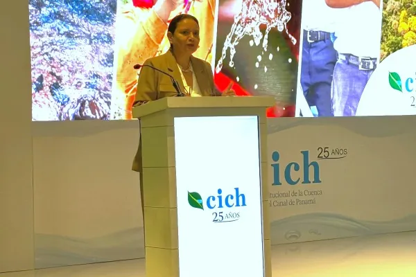 <p>Como parte de su compromiso con la formación de líderes ambientales y el fortalecimiento de capacidades en las comunidades de la Cuenca Hidrográfica del Canal de Panamá, Fundación Natura desarrolló un taller de introducción a los drones y a las ciencias espaciales dirigido a estudiantes del Bachillerato Agropecuario del Instituto Profesional y Técnico (IPT) de [&hellip;]</p>