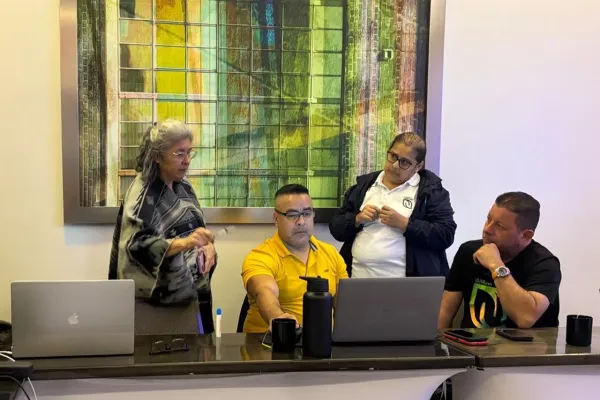 <p>Ciudad de Panamá, septiembre 2025 — Fundación Natura participó en el Sexto Encuentro Nacional de Desarrollo Sostenible (ENADES 2025), celebrado en el Club David, provincia de Chiriquí, presentando el panel “Soluciones Basadas en la Naturaleza (SbN) como medidas para la protección de la biodiversidad aplicada a la gestión de los territorios”. Este espacio, desarrollado en [&hellip;]</p>