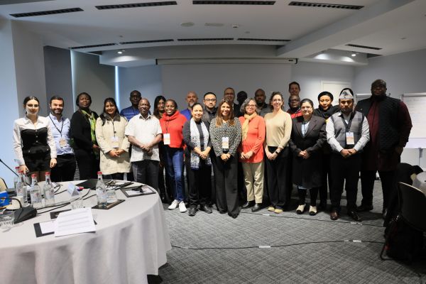 <p>En una demostración más de su compromiso con la conservación del ambiente y el desarrollo sostenible, la Fundación Natura ha desempeñado un papel destacado en la reciente Reunión Anual de la Comunidad de Práctica de Entidades de Acceso Directo (CPDAE) al Fondo de Adaptación (FA) y Fondo Verde del Clima (GCF). La CPDAE, establecida formalmente [&hellip;]</p>