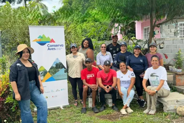 <p>Como parte de su compromiso con la formación de líderes ambientales y el fortalecimiento de capacidades en las comunidades de la Cuenca Hidrográfica del Canal de Panamá, Fundación Natura desarrolló un taller de introducción a los drones y a las ciencias espaciales dirigido a estudiantes del Bachillerato Agropecuario del Instituto Profesional y Técnico (IPT) de [&hellip;]</p>