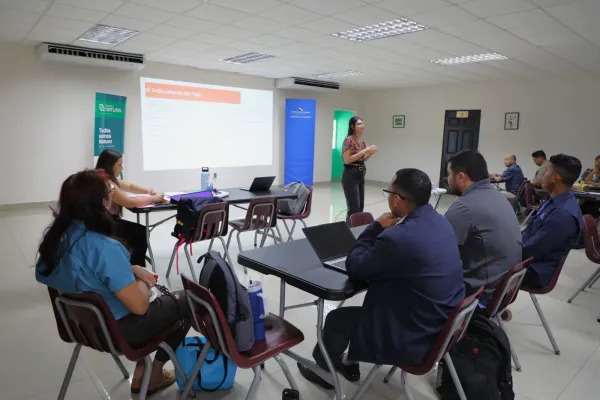 <p>Sistemas silvopastoriles, manejo eficiente del agua y conservación de fuentes hídricas forman parte de las estrategias implementadas para fortalecer la productividad y la resiliencia de las fincas en Garachiné, Darién. Antonio Bonilla Santos, hombre del campo y productor ganadero del área de Garachiné, en Darién, recuerda con orgullo y buen ánimo los obstáculos a los [&hellip;]</p>