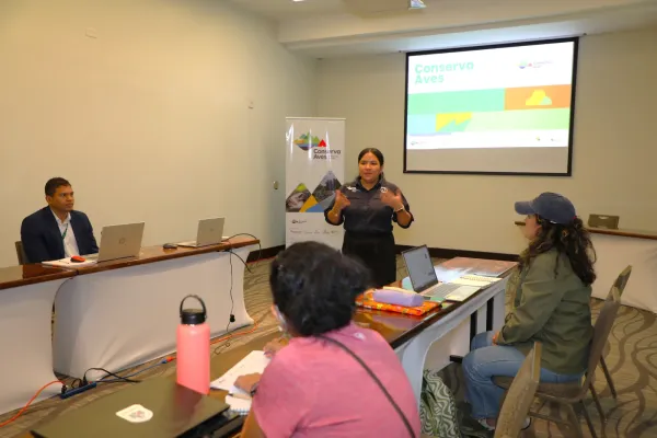 <p>Sistemas silvopastoriles, manejo eficiente del agua y conservación de fuentes hídricas forman parte de las estrategias implementadas para fortalecer la productividad y la resiliencia de las fincas en Garachiné, Darién. Antonio Bonilla Santos, hombre del campo y productor ganadero del área de Garachiné, en Darién, recuerda con orgullo y buen ánimo los obstáculos a los [&hellip;]</p>